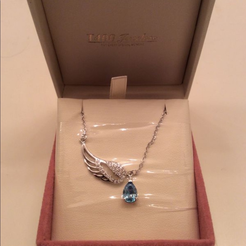Brand New Fashion Crystal Angel Wing Necklace